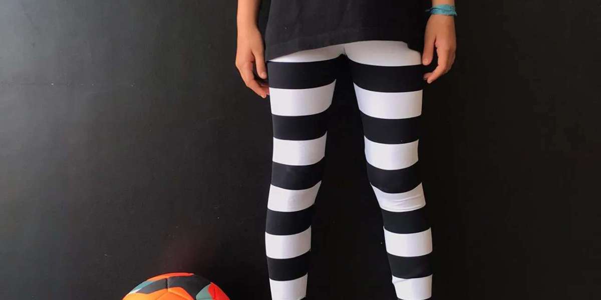 Legging Infantil Vermelha: Estilo e Conforto para Pequenos Aventureiros