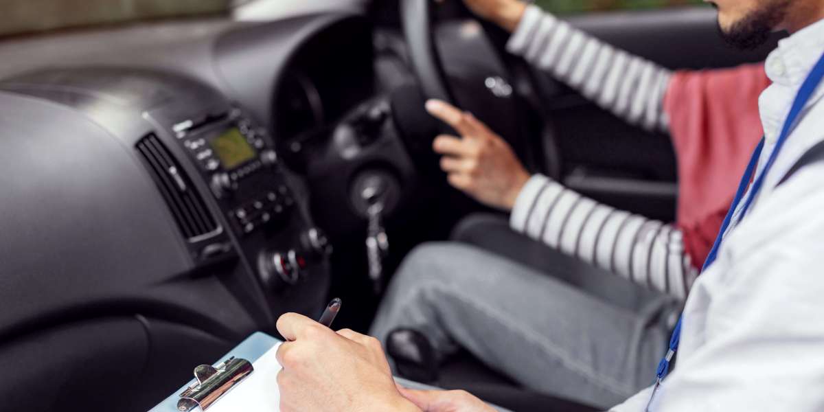 10 Apps To Help Manage Your Driving Licence Online