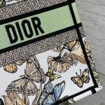 min bai Profile Picture